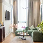 Le Claridge Emerauld With Gym And Rooftop Corniche By Viva Stay