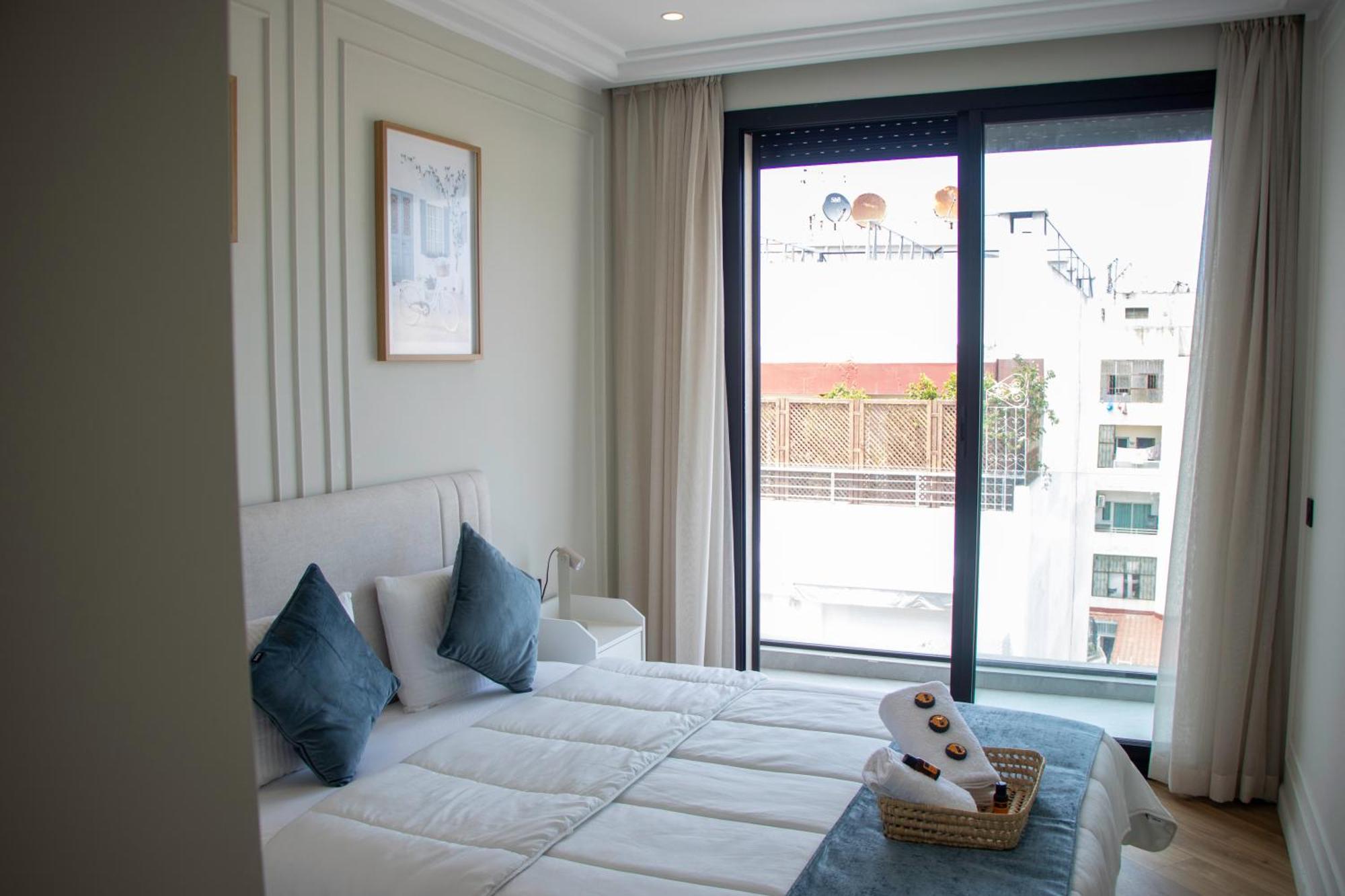 Le Claridge Emerauld With Gym And Rooftop Corniche By Viva